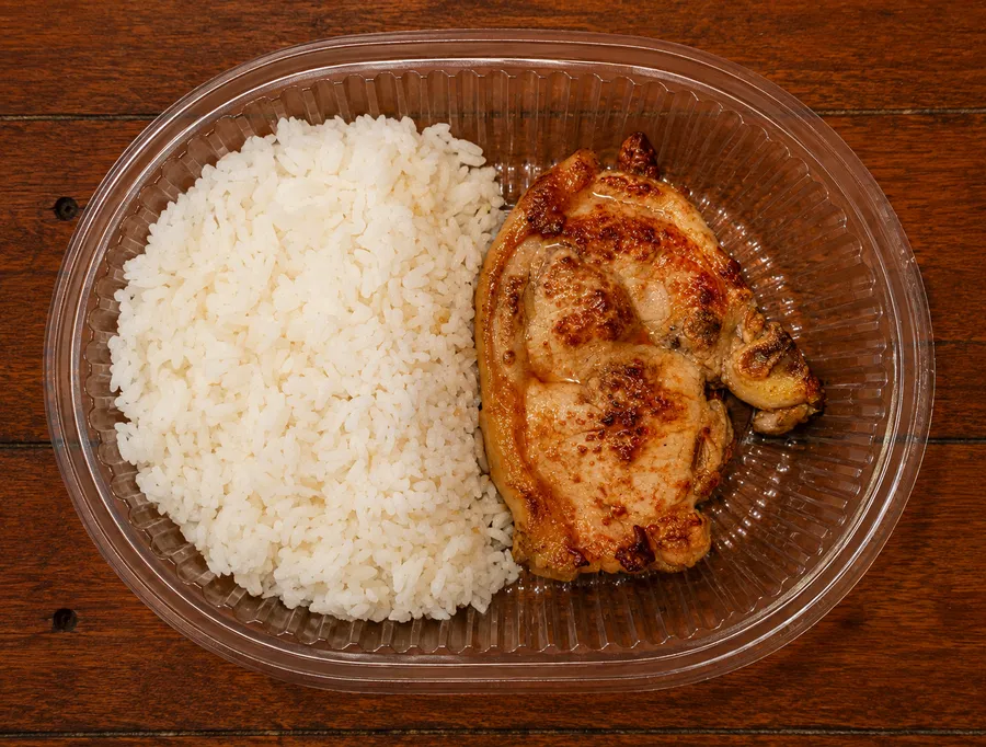 Costeleta de cerdo con arroz