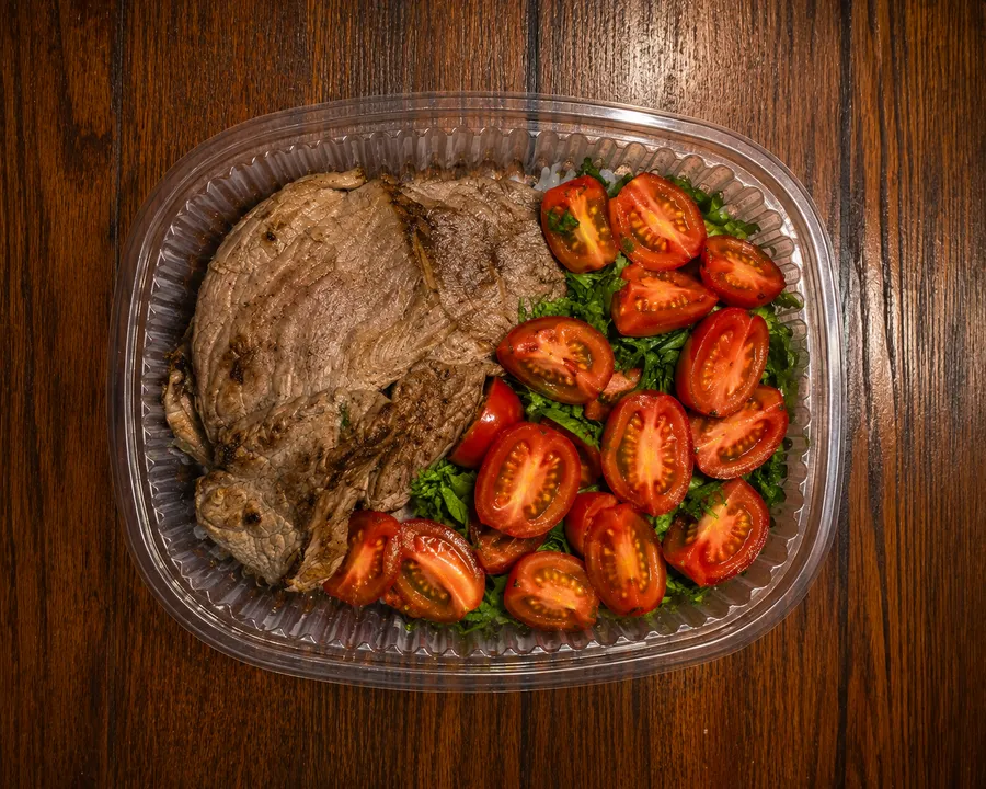 Bife de nalga con ensalada